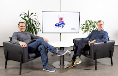 Videocastin juontaja Tapio Ala-Rautalahti ja jakson vieras Jari Noponen